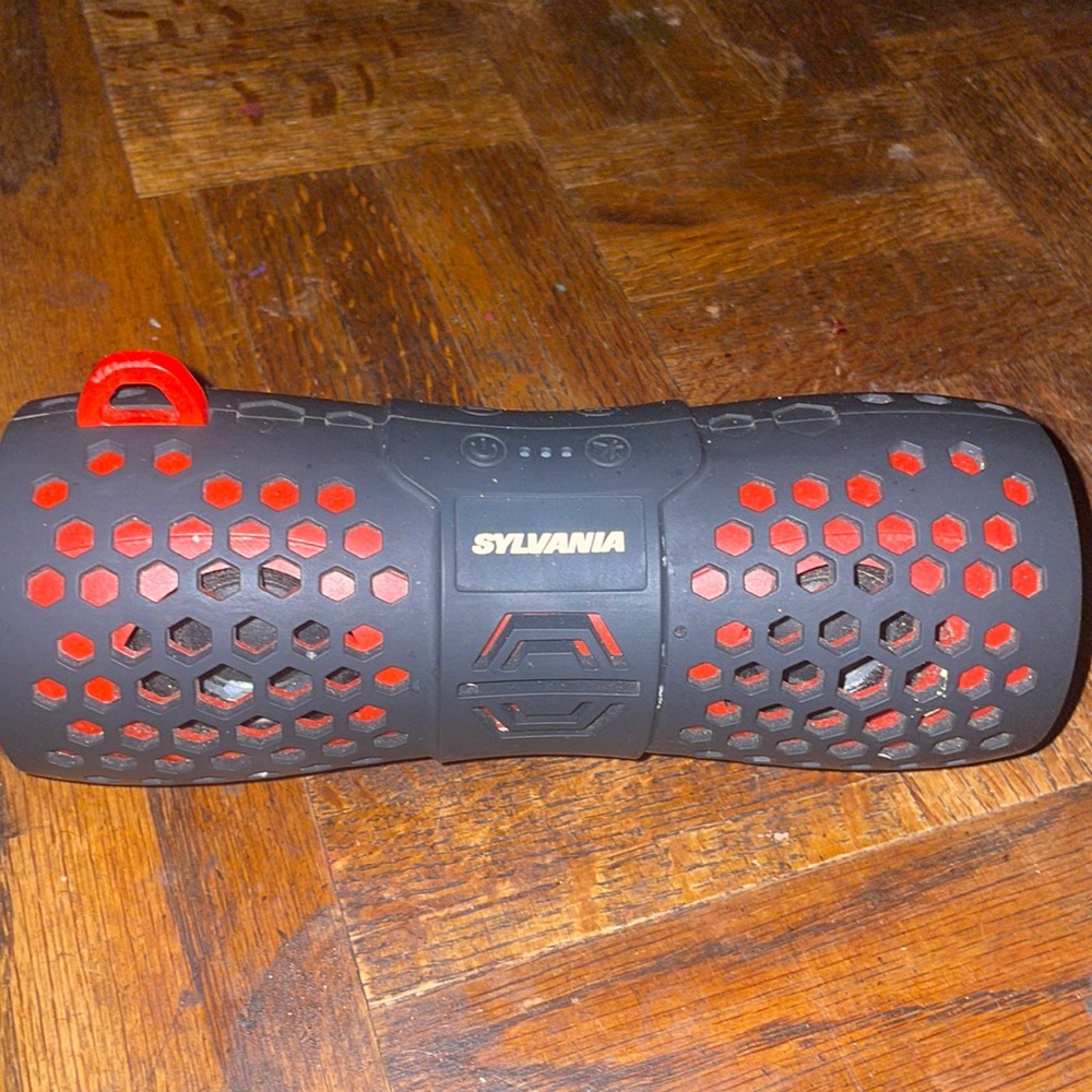 SYLVANIA SP332-Bluetooth Speaker Water Resistant (Red)